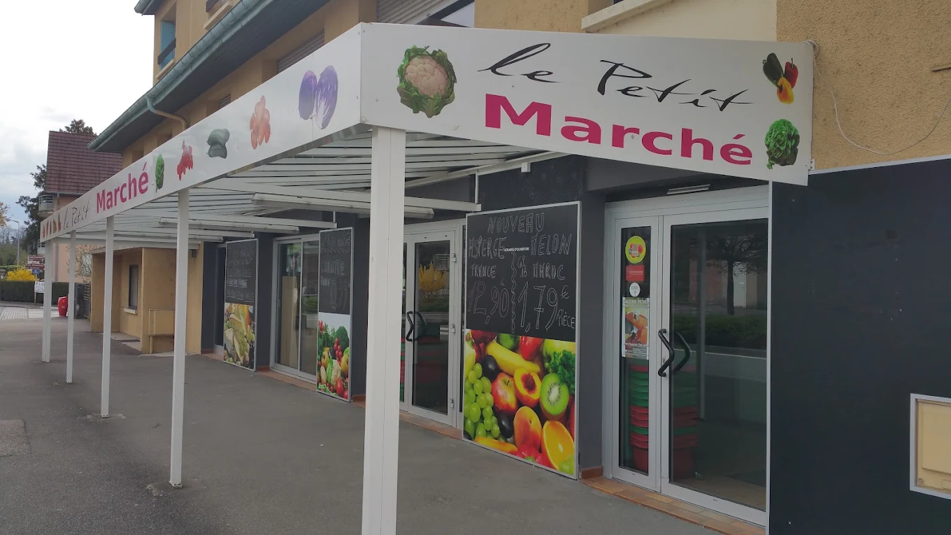 Devanture de le petit marché