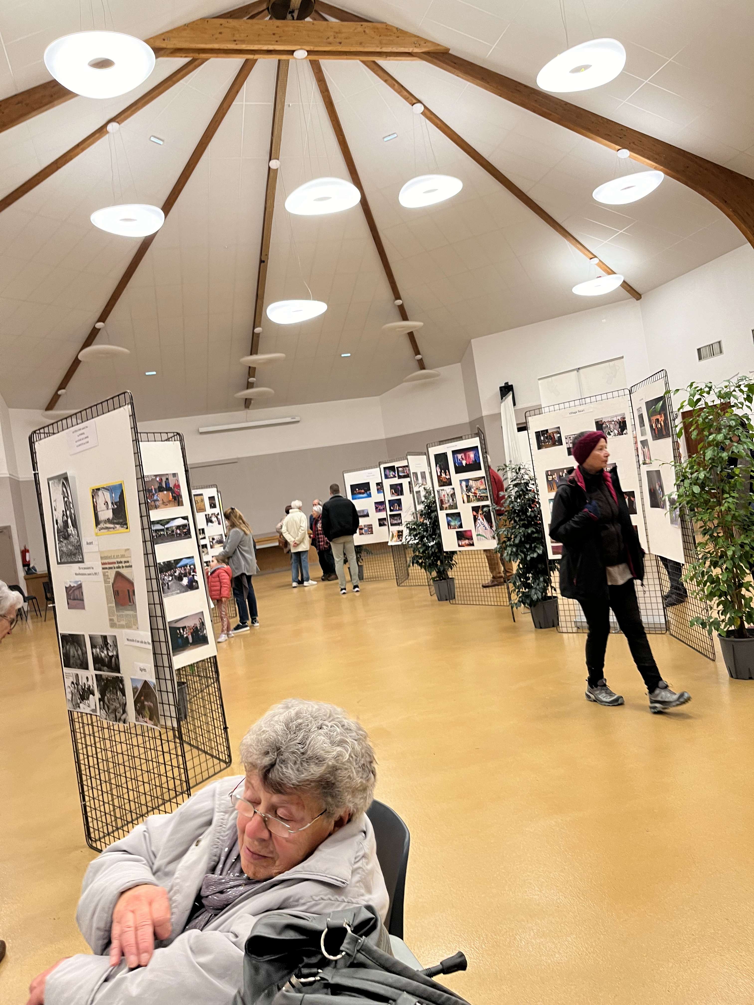 Vue de l'exposition d'art